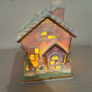 Cupcakes & Cashmere gingerbread pink light-up Easter/spring house NWT